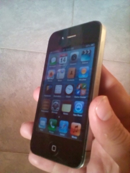 iphone 4 اصدار 6.1.3 free sim بسعر مغرييي, الضفة » نابلس