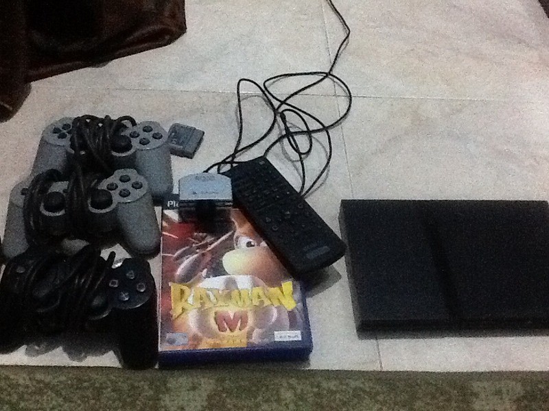 ps2 slim مهكر مع ملحقات كثير سعر مغري, الضفة » طولكرم