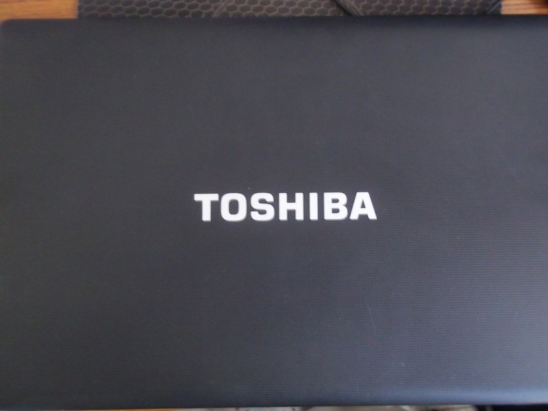 للبيع لابتوب بسعر مغري :Toshiba, الضفة » جنين