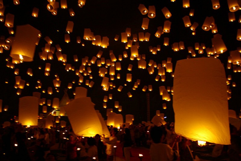 فوانيس السماء sky lantern, الضفة » نابلس